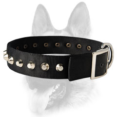 Handmade nylon collar